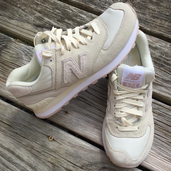 New Balance Shoes - NIB New Balance 574 Classics Cream Shattered Pearl